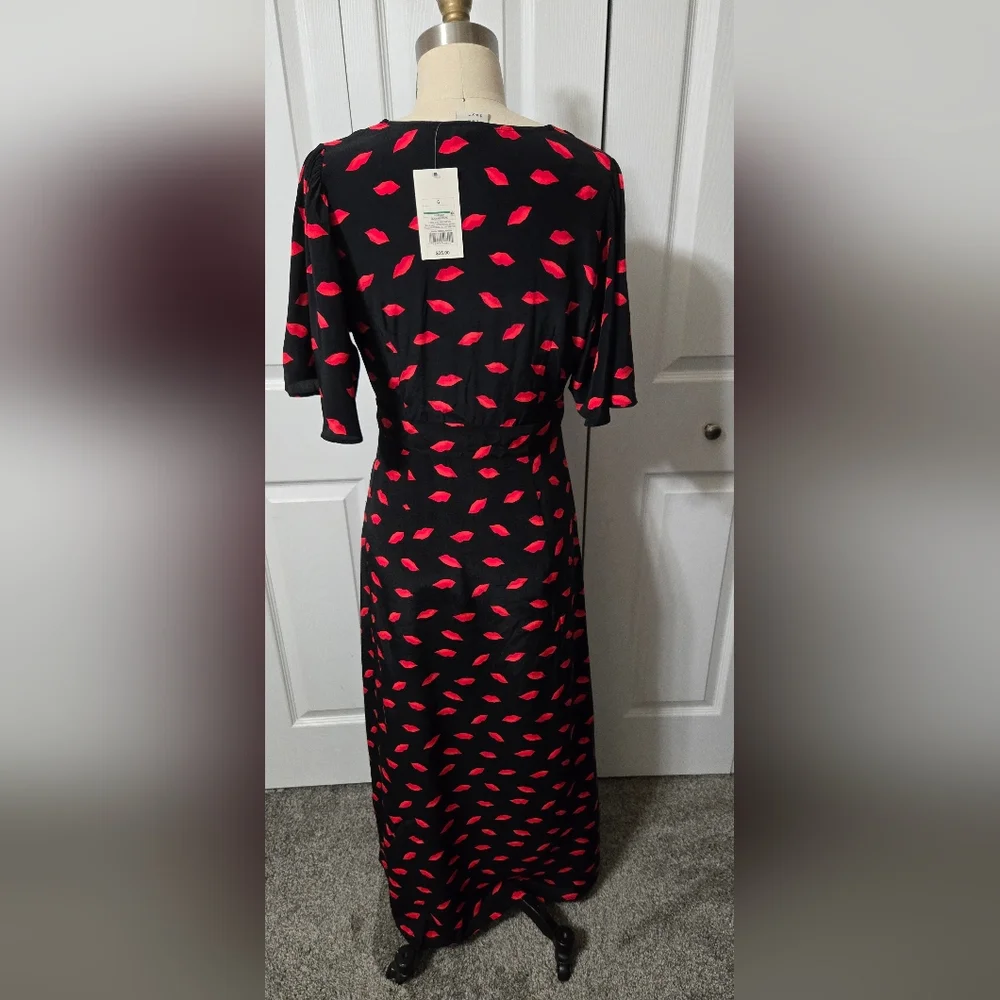 A New Day Black Maxi Dress W/ Lips ππ, Kiss Design Dress, Size 10, NWT - Picture 2 of 15